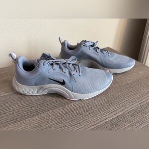 Nike Light Gray Running Shoes